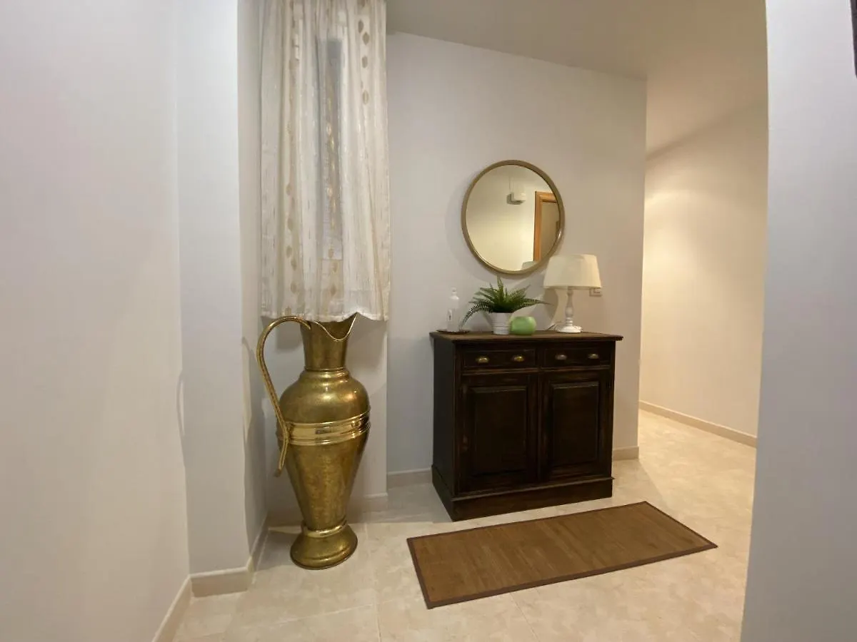 R123 Apartamento En La Planta Baja Con Piscina Cerca De La Playa Calafell
